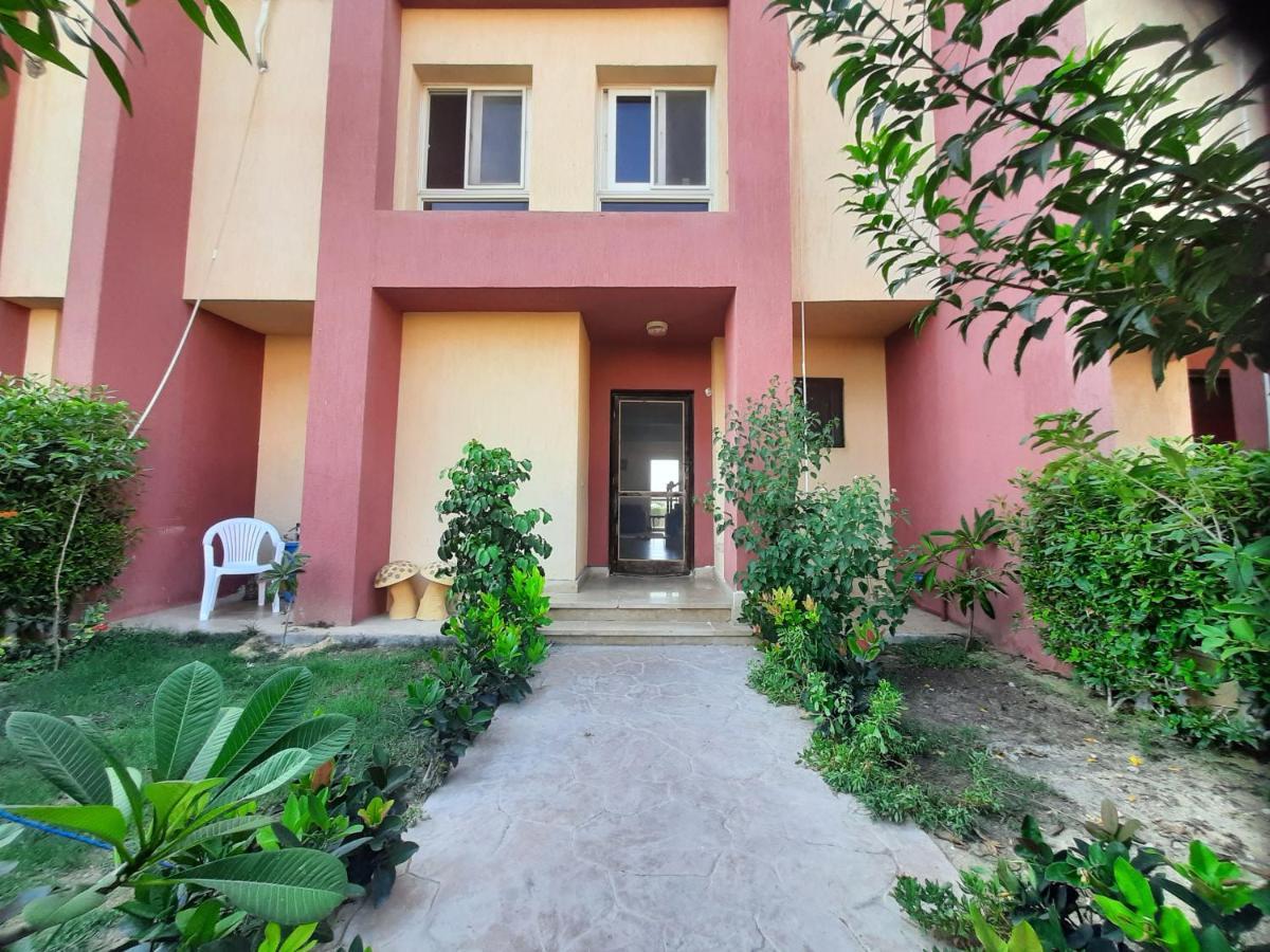Villa Rosana Resort الساحل الشمالى Dawwar al Hajj Ahmad Eksteriør billede